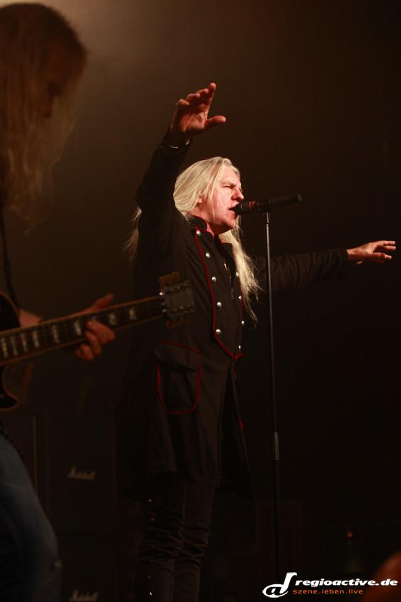 Saxon (live in Köln, 2014)