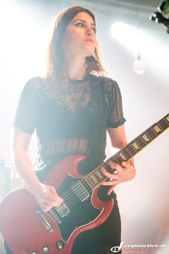 Blood red shoes (live in Dresden, 2014)